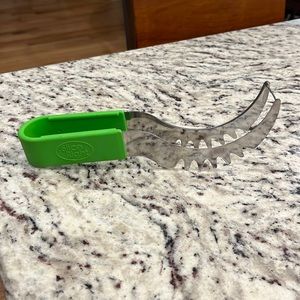 Slice right kitchen tool